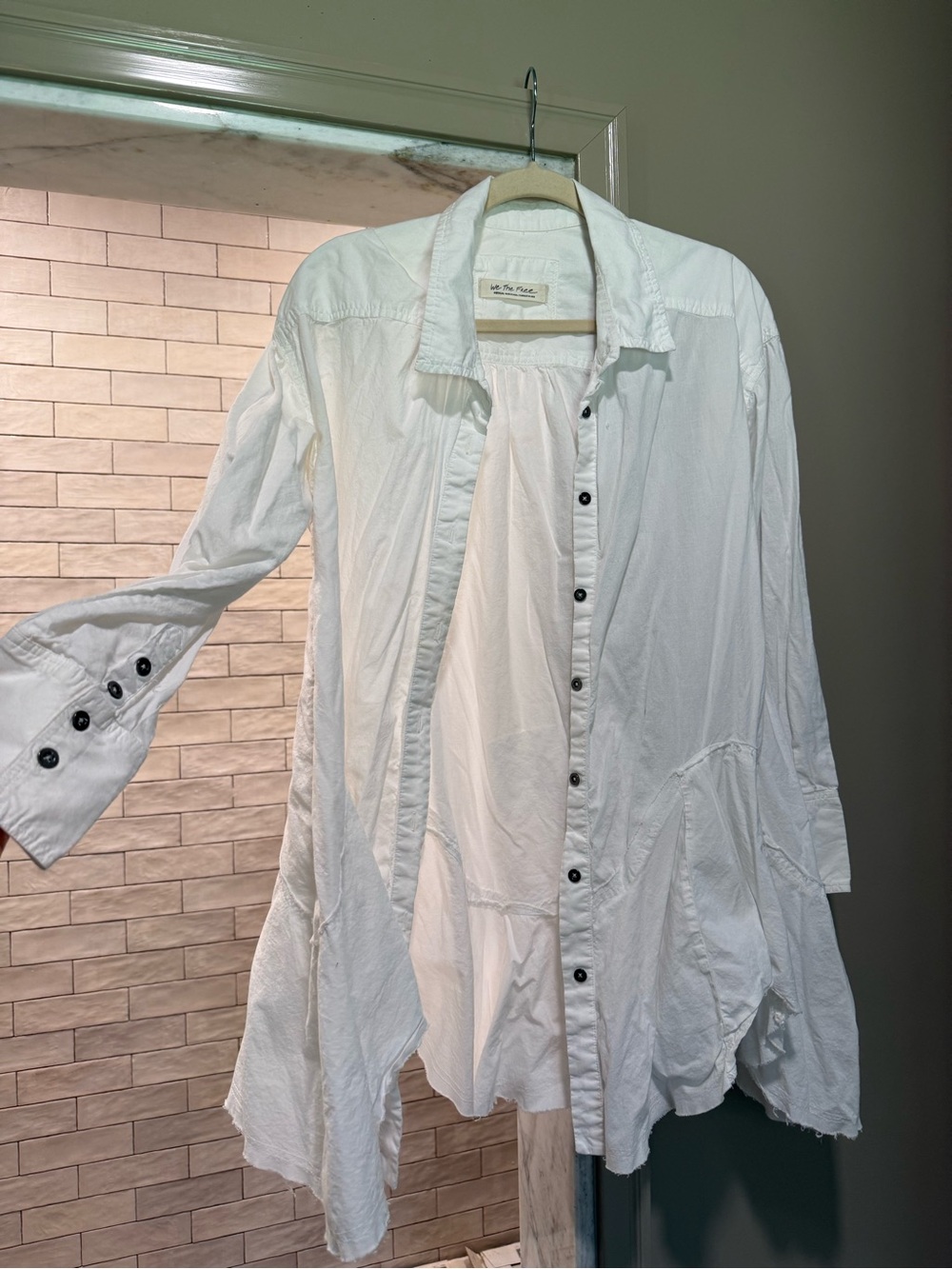 We The Free White Button-Front Flared Tunic with Dark Buttons